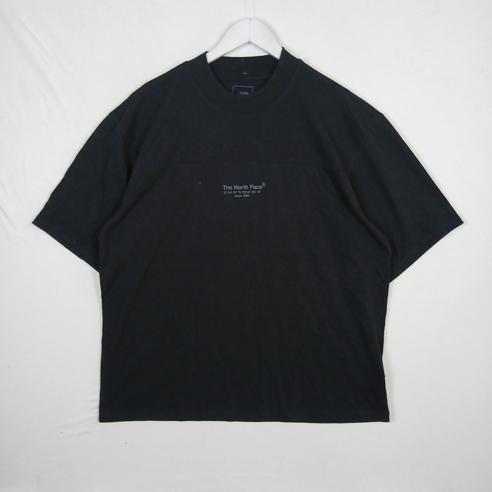 The North Face Mens Black Coordinate Graphic T-Shirt Size L Short Sleeve Relaxed
